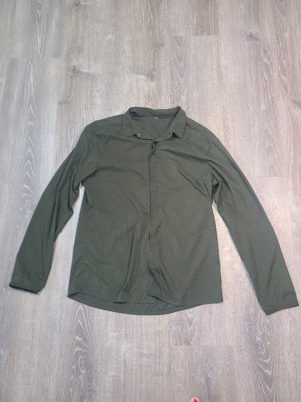 Lululemon Airing Easy Long Sleeve Snap Front Shirt Olive Green - Men's Medium M